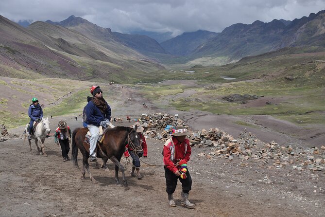 Rainbow Mountain Cusco Full Day - At the top: the 7-colors moment, plus time to breathe