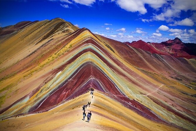 rainbow mountain full day - The big draw: Vinicunca’s colors at 5,200m