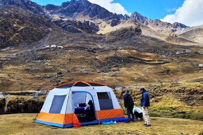 Rainbow Mountain & Red Valley Premium Tour with picnic - What to pack for Vinicunca and Red Valley (cold + sun = plan ahead)