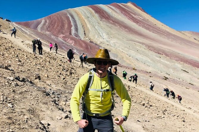 Rainbown mountain cusco 1 Day - Summit photos vs. crowds: timing and patience on a popular trail