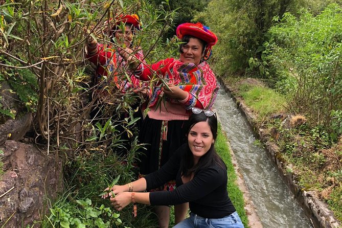 Sacred Valley Textile Workshop – Dyeing & Weaving in Cusco - Price and value for a $420 Cusco day