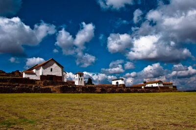 Sacred Valley with Peru Vip : Pisac, Ollantaytambo and Chinchero - Pisac archaeological park: a fortified Inca city on a control hill