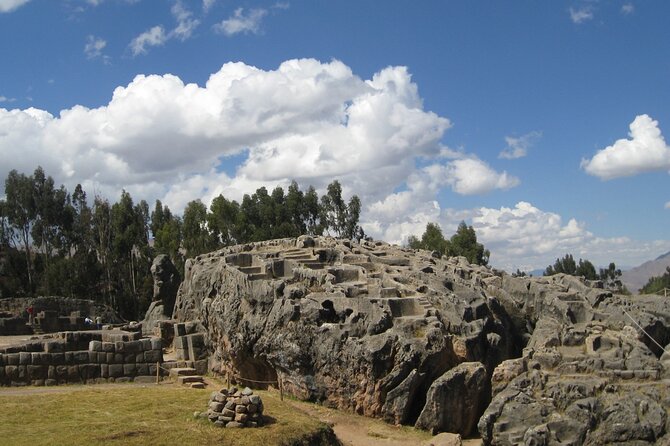 Sacsayhuaman Temple, Tambomachay and Puca Pucara Half-Day Tour - Q’enqo’s rock shrine: amazing, but access may be limited