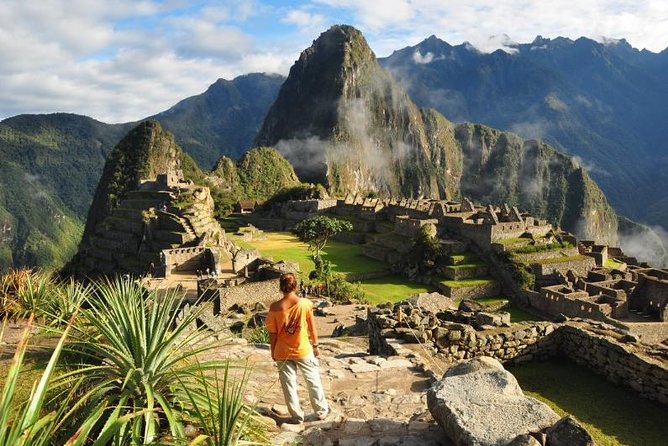 Salkantay 5-Day Trek To Machu Picchu - Day 4: Hydroelectric Station Lunch, Aguas Calientes Arrival, and a Real Bed