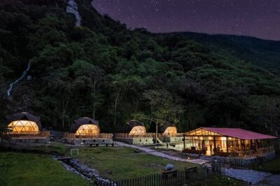 Salkantay Trek to Machu Picchu in 4 days - Day 2: the 7 km ascent to Salkantay Pass and the descent into cloud forest