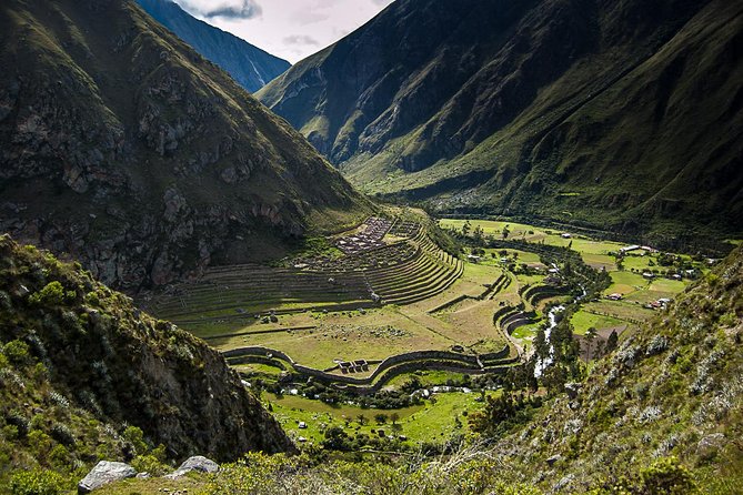 Short Inca Trail 2 Day Hike to Machu Picchu with Permits & Train - Aguas Calientes overnight: what you gain (and what to expect)