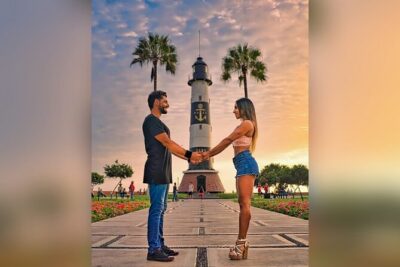 Tour Miraflores + Fotografía Profesional - Stop 2: El Faro Park for the early-1800s lighthouse look