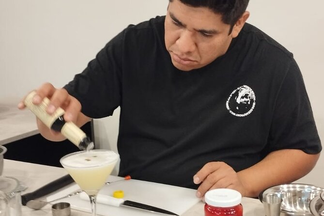 Vegan Peruvian Cooking Class Cocktails and Local Market in Cusco - Who should book this vegan cooking class in Cusco
